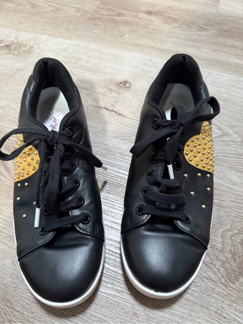 Ellen DeGeneres ED Black Leather Studded Heart Sneakers Size 8.5